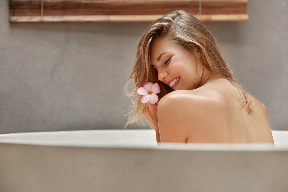 洗完澡皮膚癢!8招改善洗完澡皮膚癢，保濕補水讓肌膚水嫩彈性!